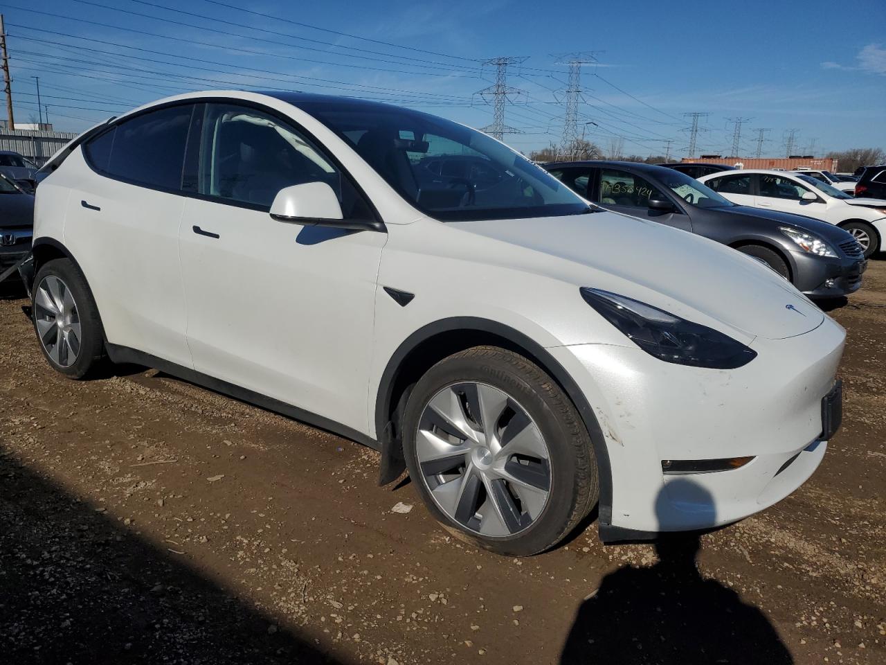 VIN 7SAYGDEE8PF749346 2023 TESLA MODEL Y no.4