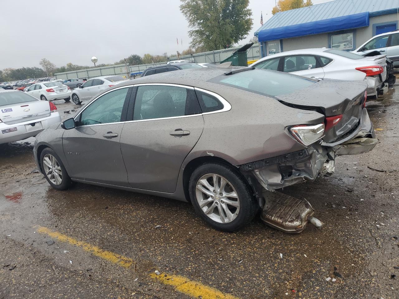 2018 Chevrolet Malibu - Image 2