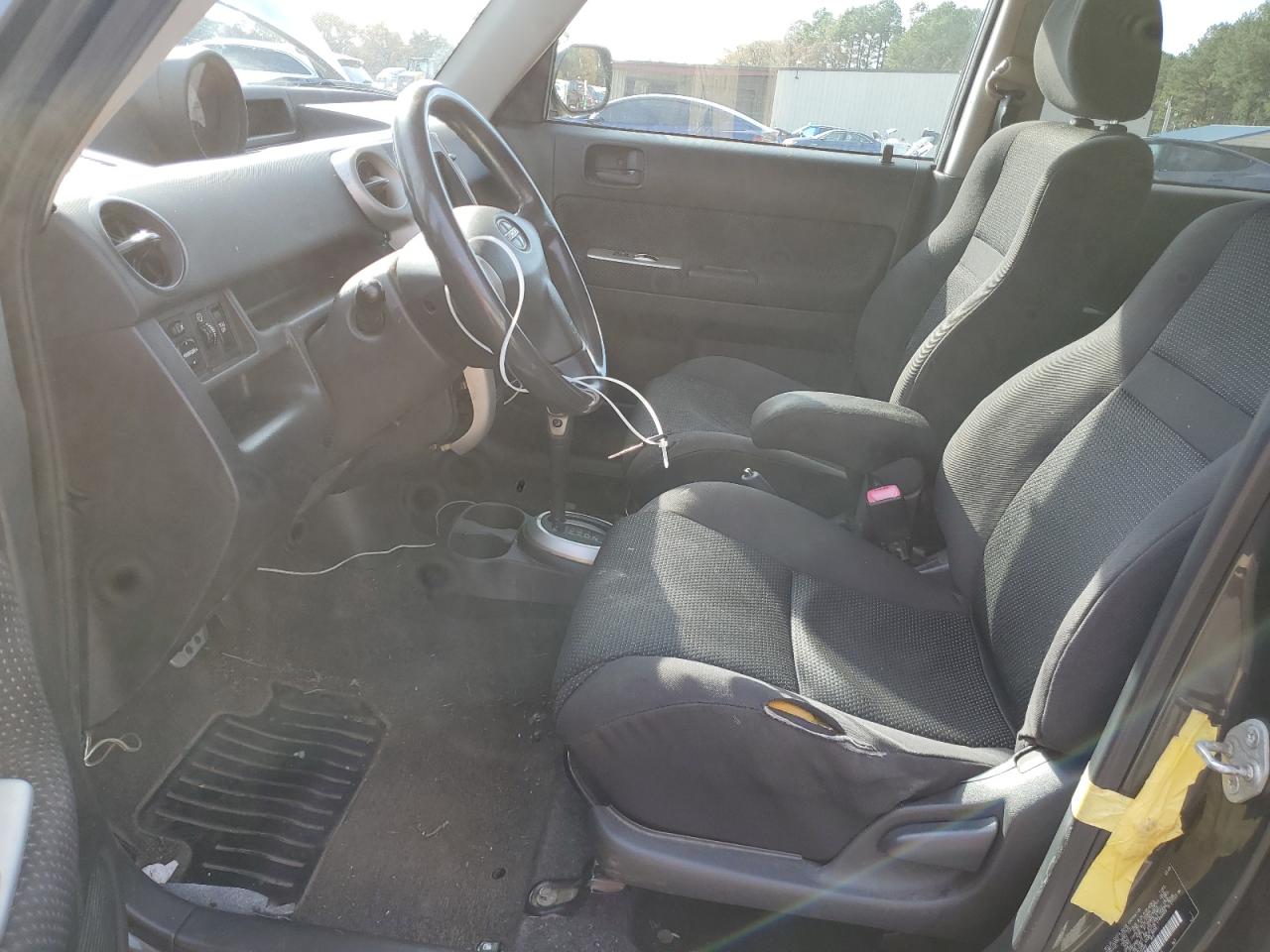 2006 Scion xB - Image 7