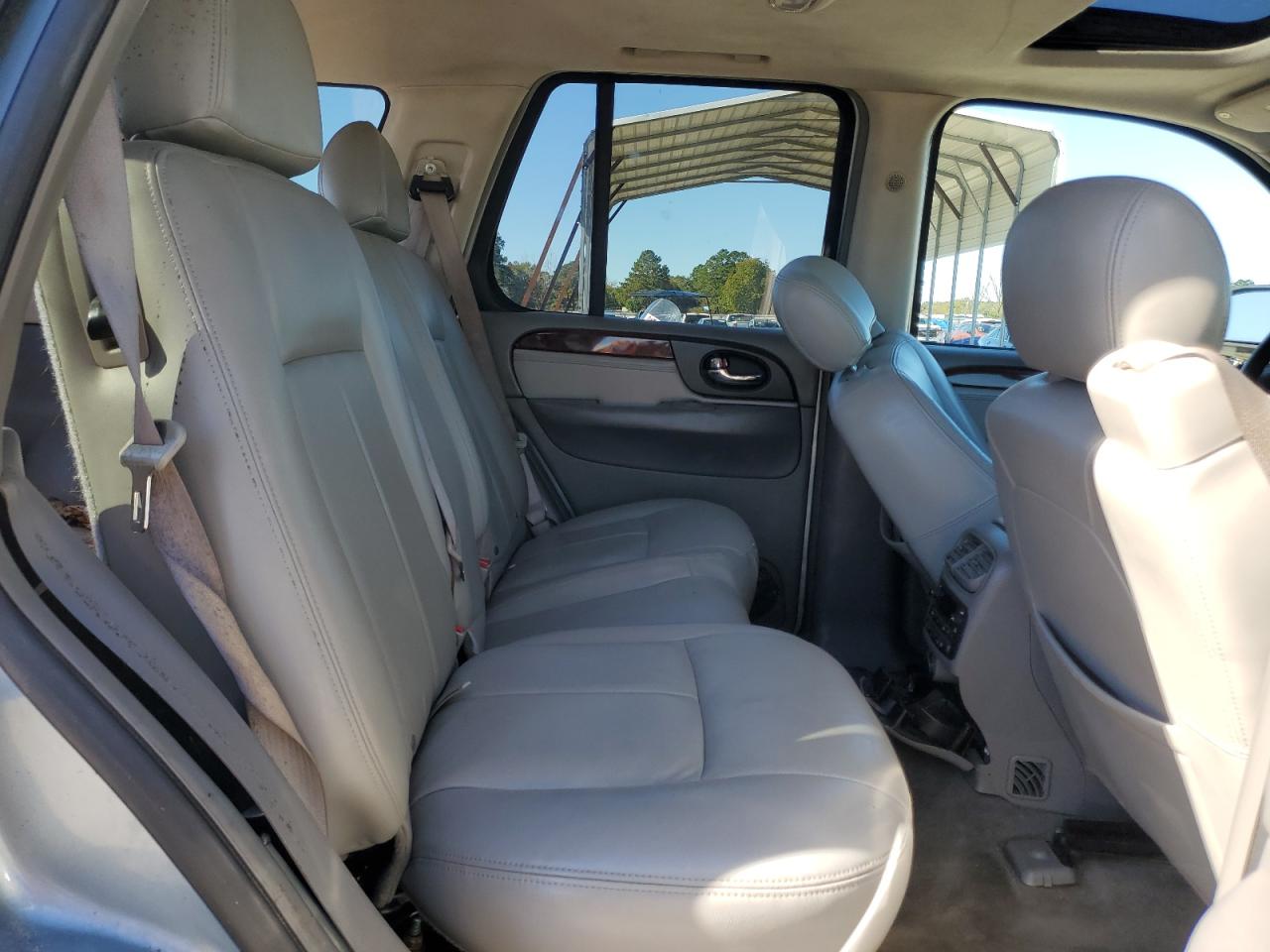 2006 GMC Envoy - Image 11