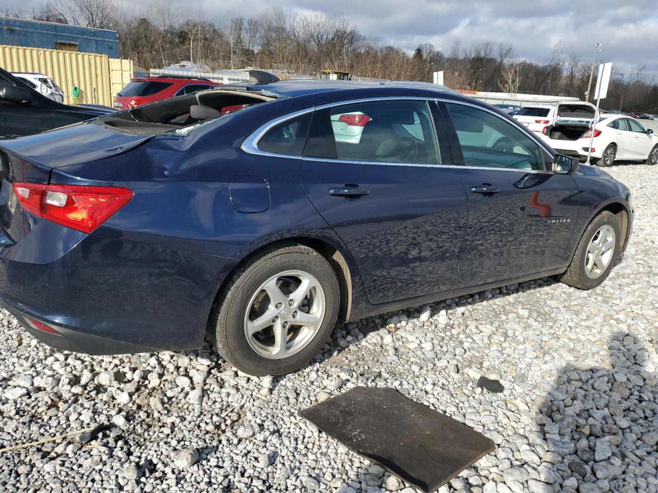 2017 Chevrolet Malibu - Image 3