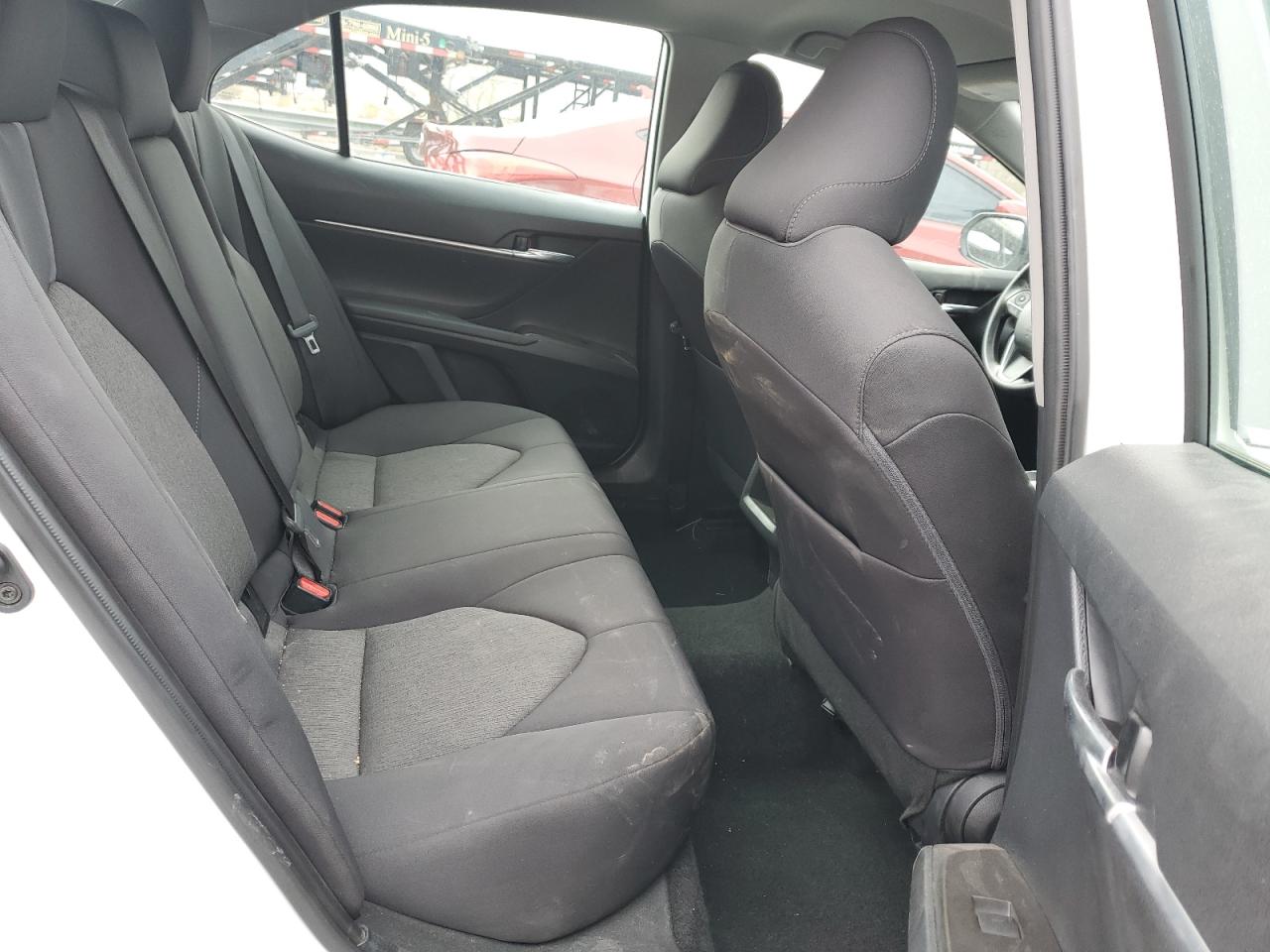 2023 Toyota Camry - Image 10