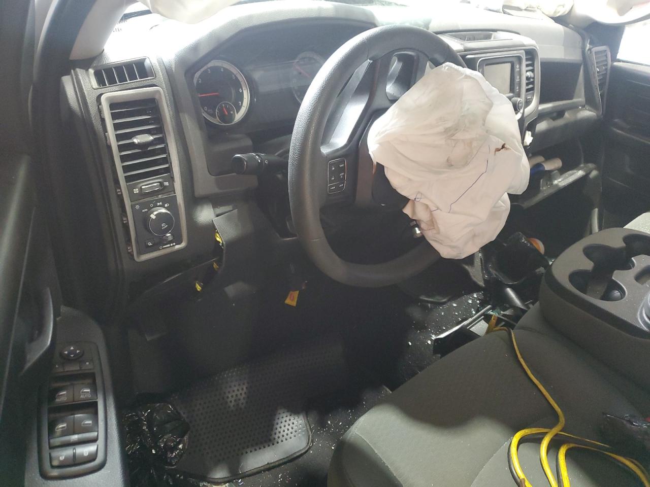 2018 RAM 1500 - Image 8