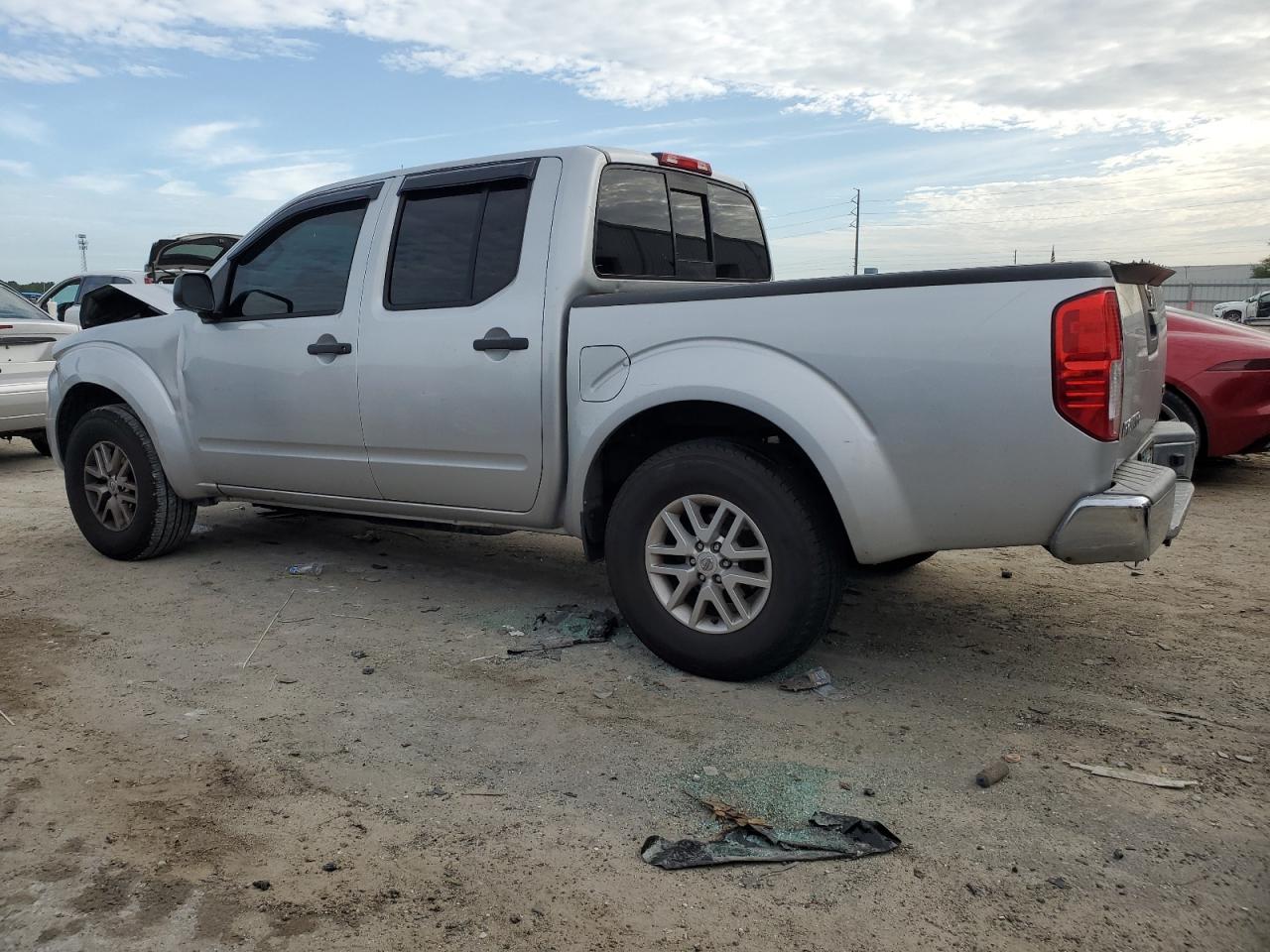 2015 Nissan Navara (Frontier) - Image 2