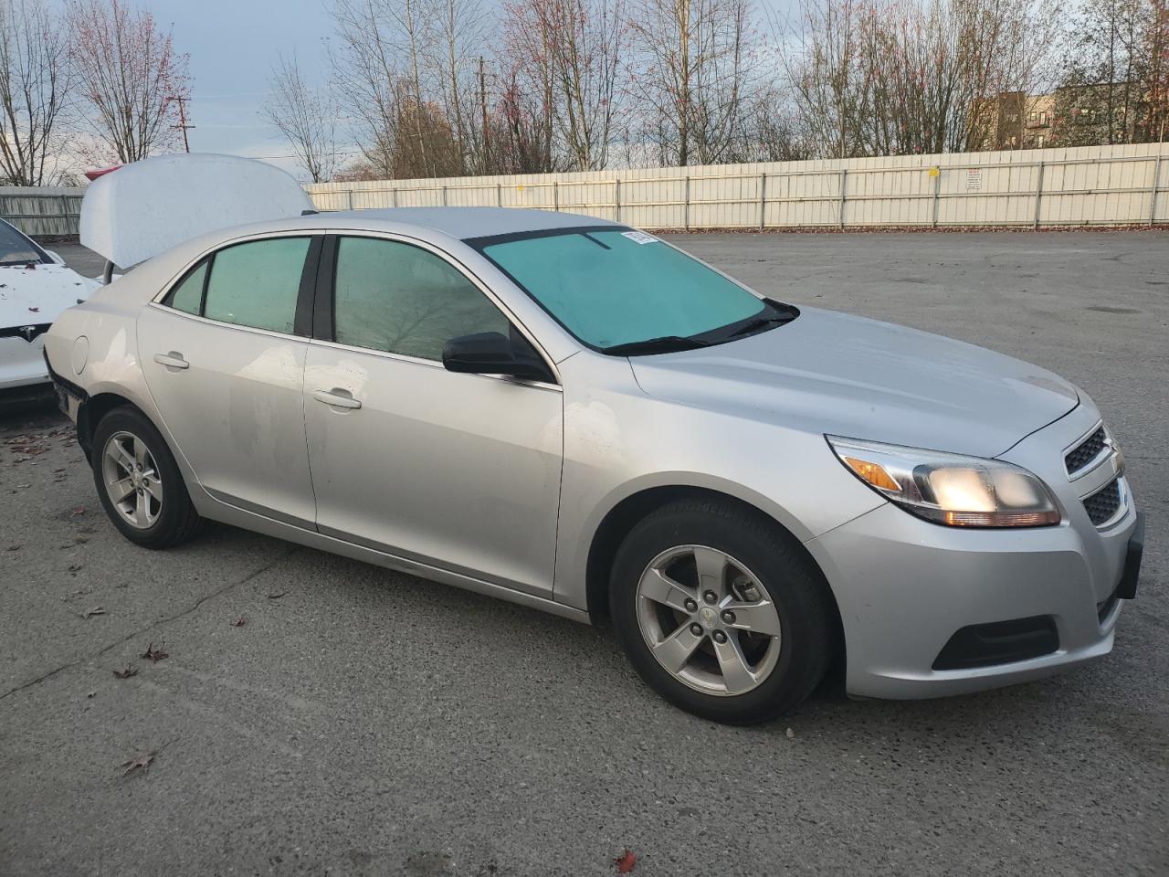 VIN 1G11B5SA2DF142816 2013 CHEVROLET MALIBU no.4