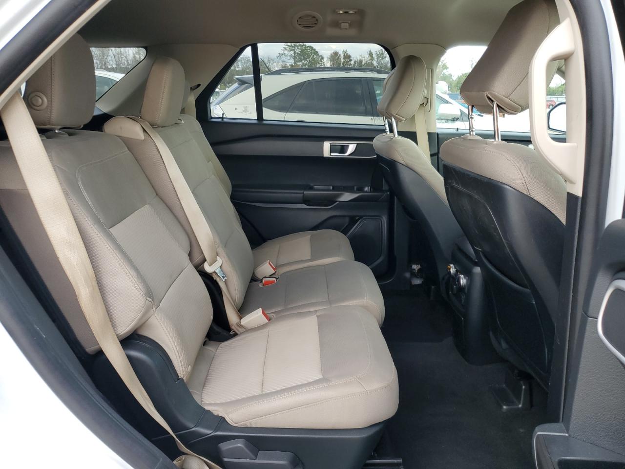 2020 Ford Explorer - Image 11