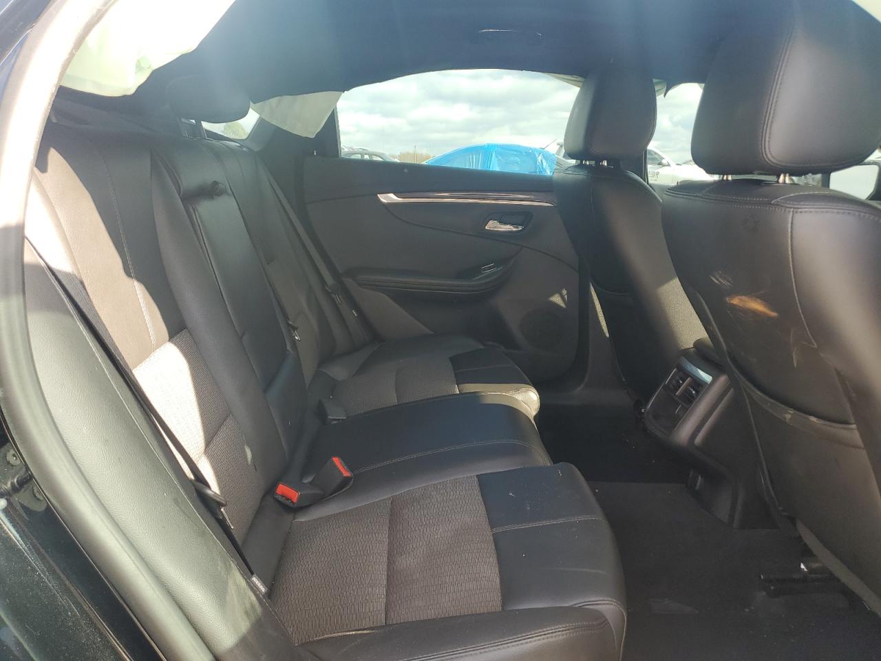2018 Chevrolet Impala - Image 10