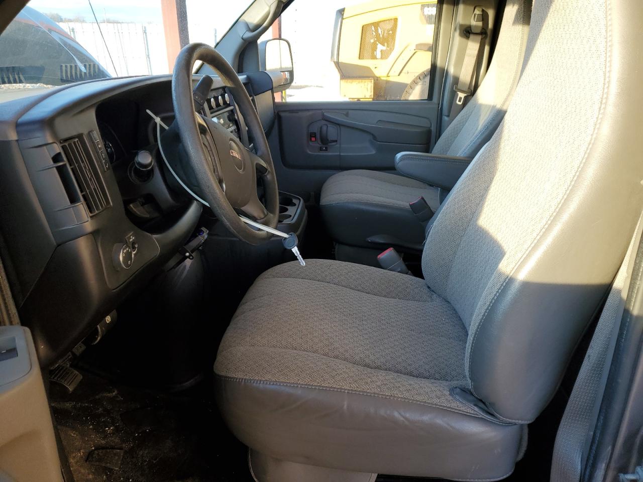 2012 GMC Savana G2500 Lt VIN: 1GJW7RFG8C1201263 Lot: 82800144