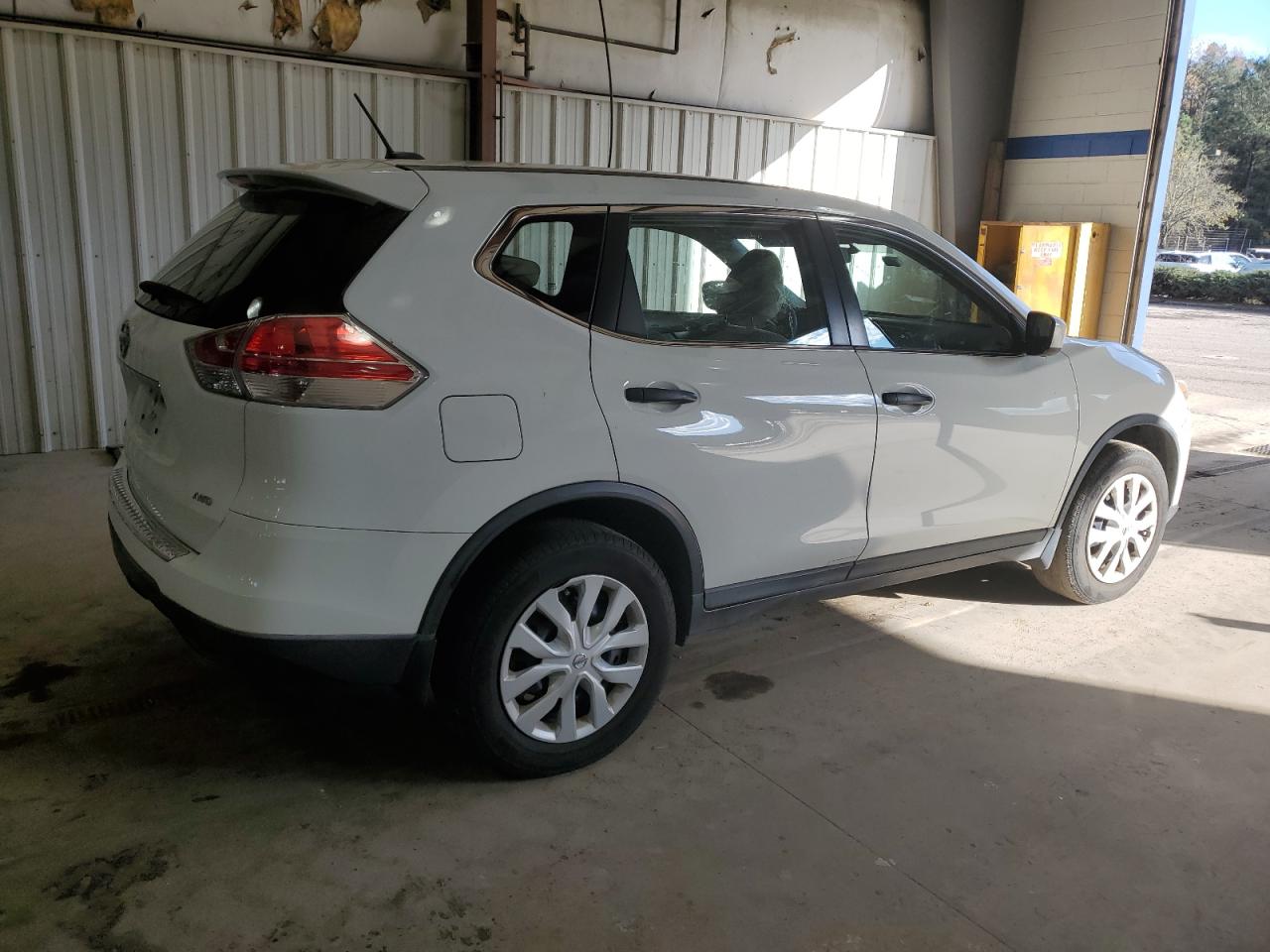 VIN KNMAT2MV2GP654464 2016 NISSAN ROGUE no.3