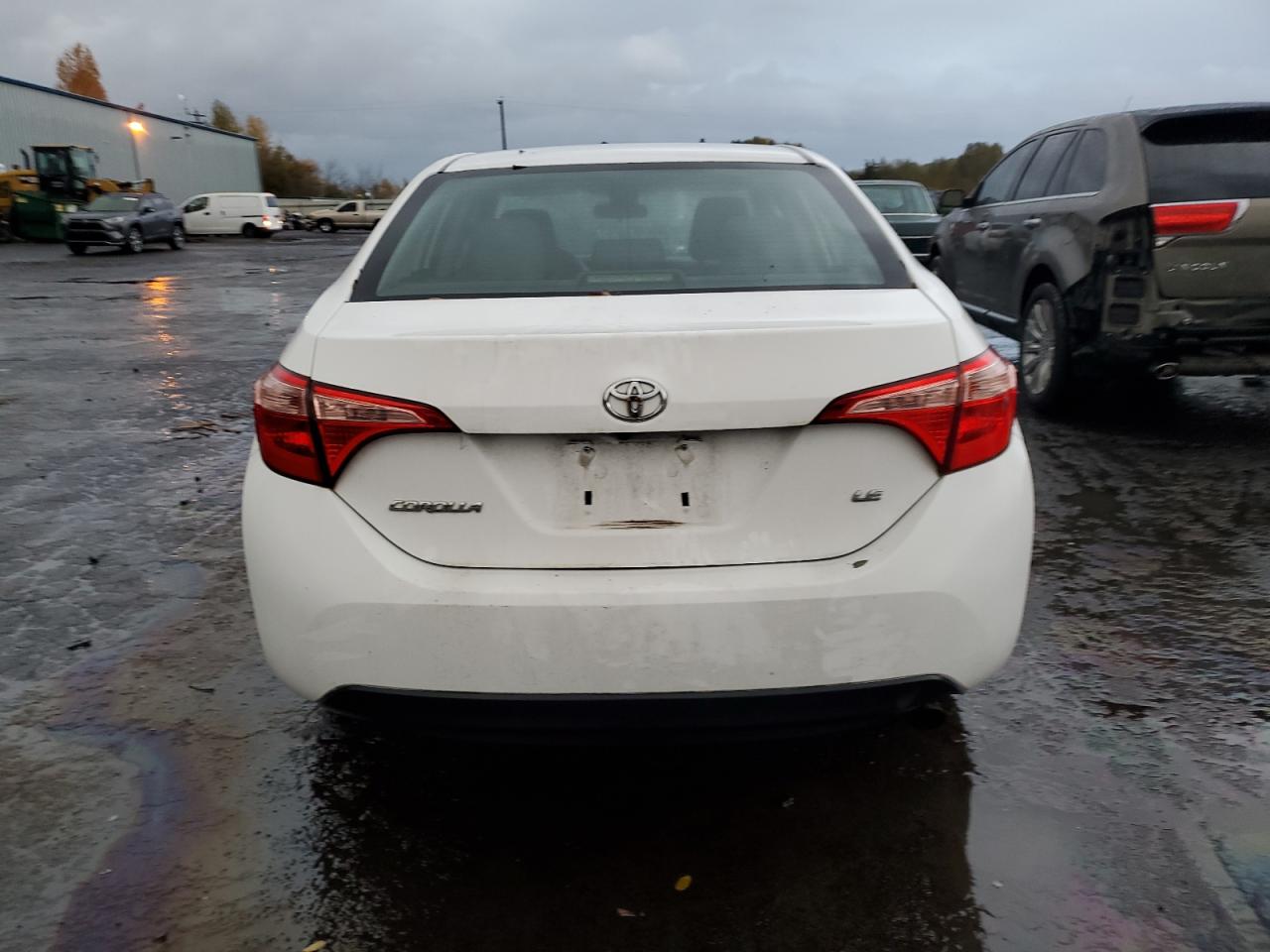 2018 Toyota Corolla L VIN: 2T1BURHE3JC056829 Lot: 79922894