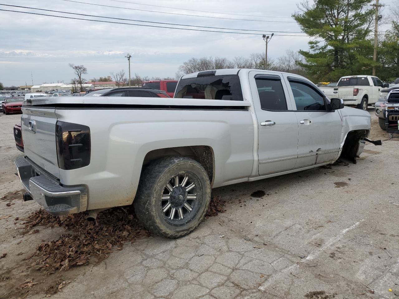 2014 Chevrolet Silverado - Image 3