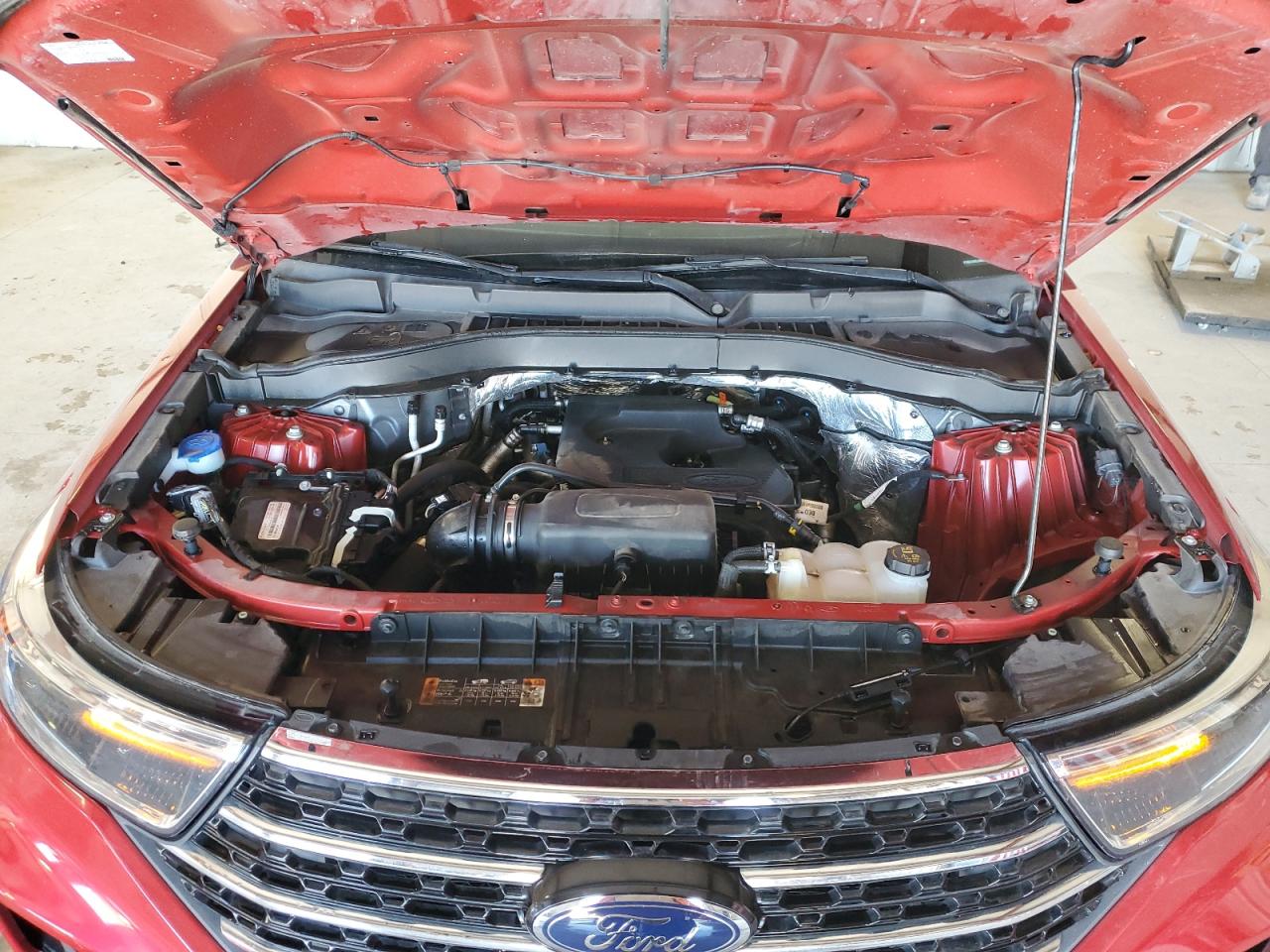 2020 Ford Explorer - Image 12