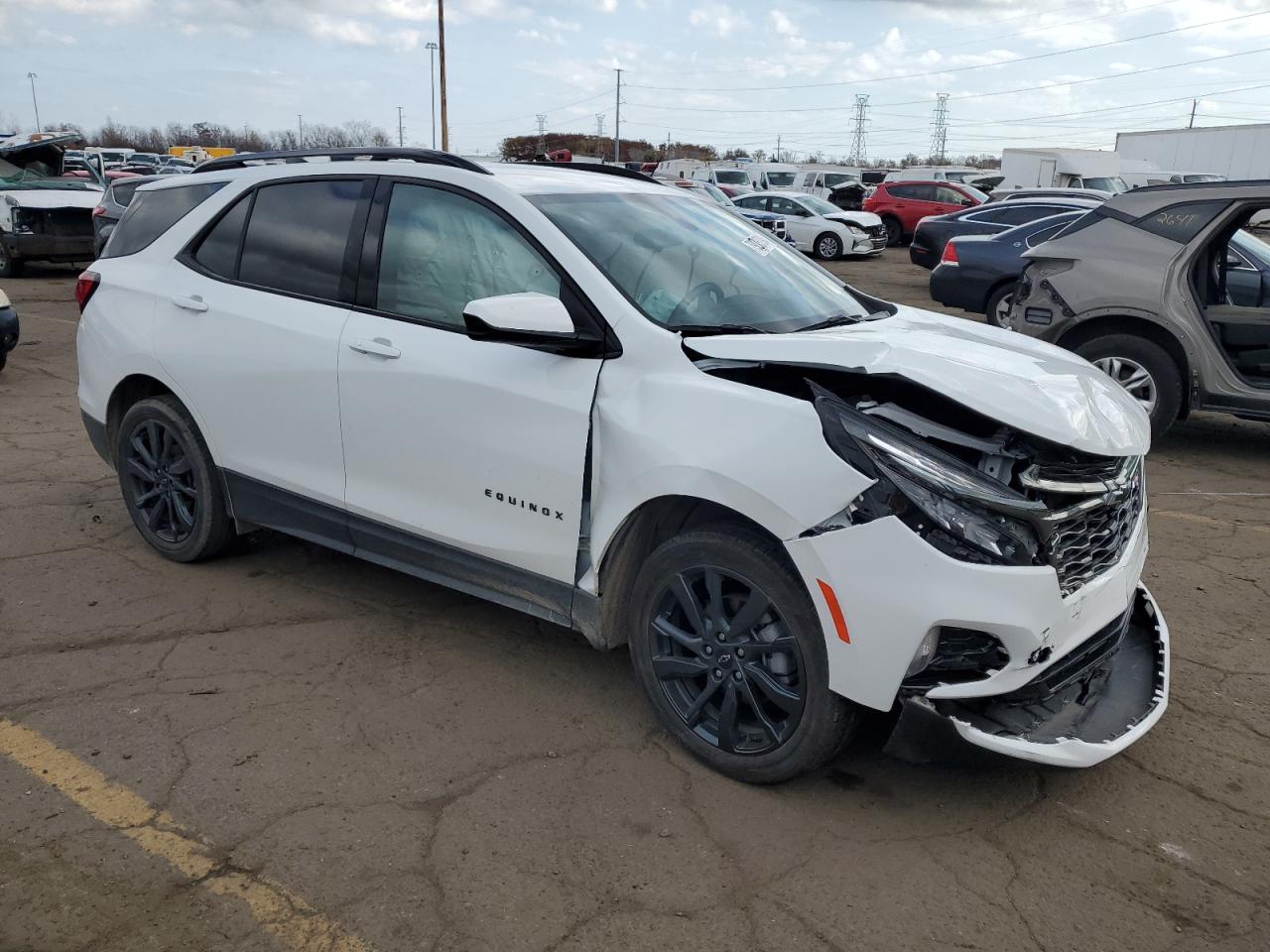 2022 Chevrolet Equinox - Image 4