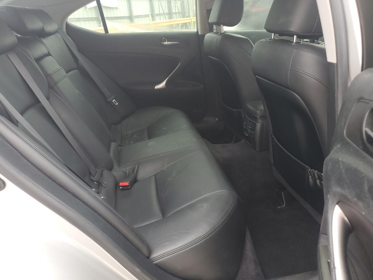 2008 Lexus IS - Image 10