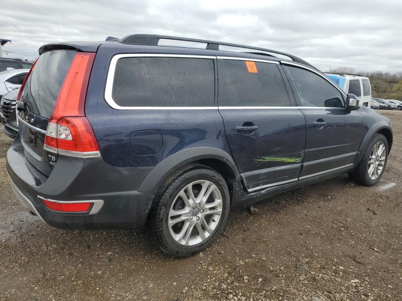 2016 Volvo XC70 - Image 3