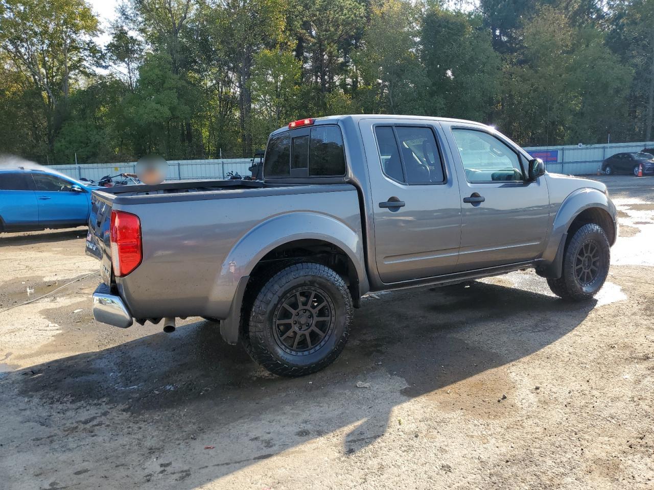 2021 Nissan Navara (Frontier) - Image 3