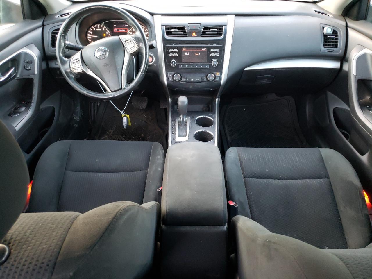 2015 Nissan Altima - Image 8