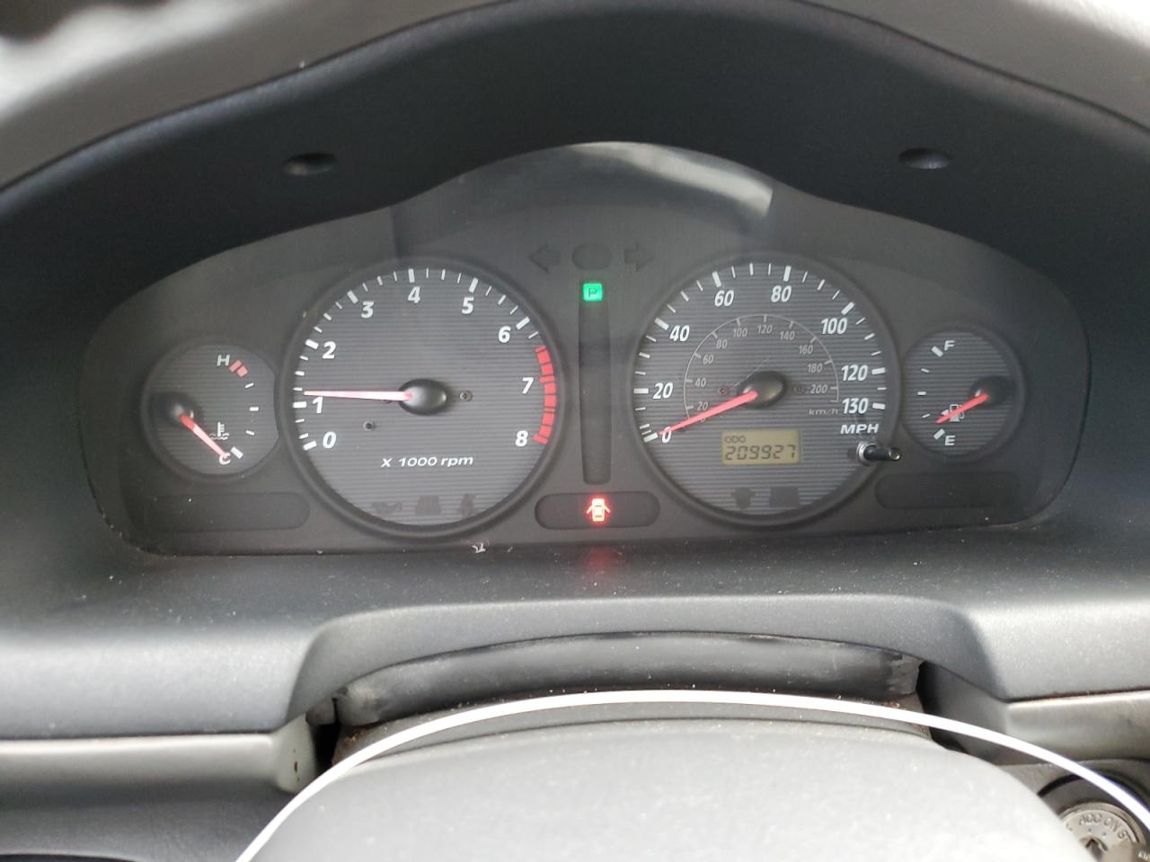 2004 Hyundai Santa Fe - Image 9