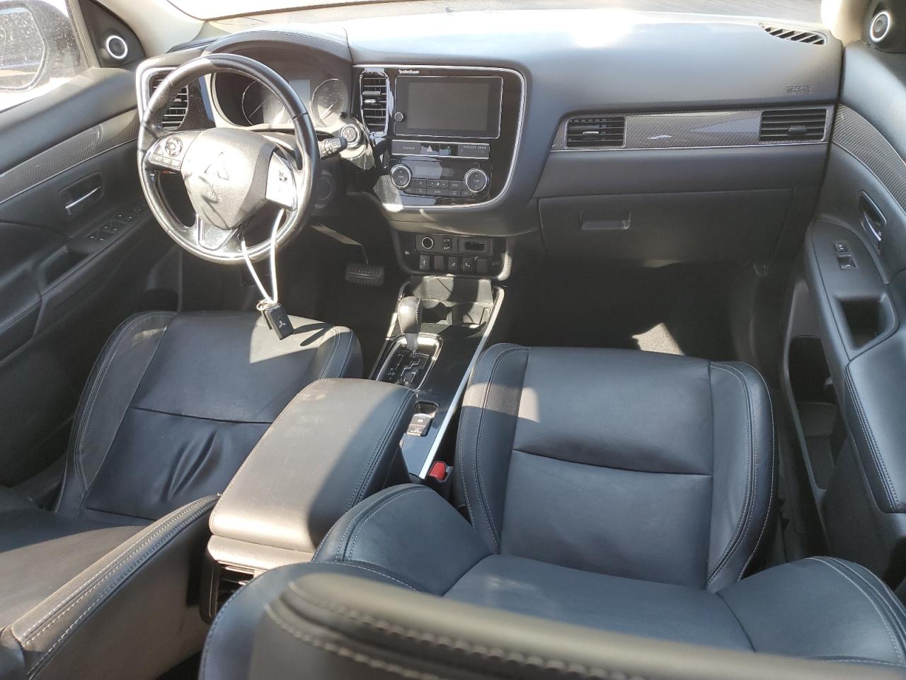 2019 Mitsubishi Outlander - Image 8