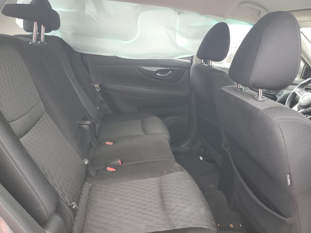 2019 Nissan Rogue - Image 11