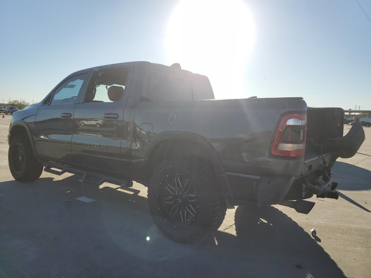 2019 RAM 1500 - Image 2