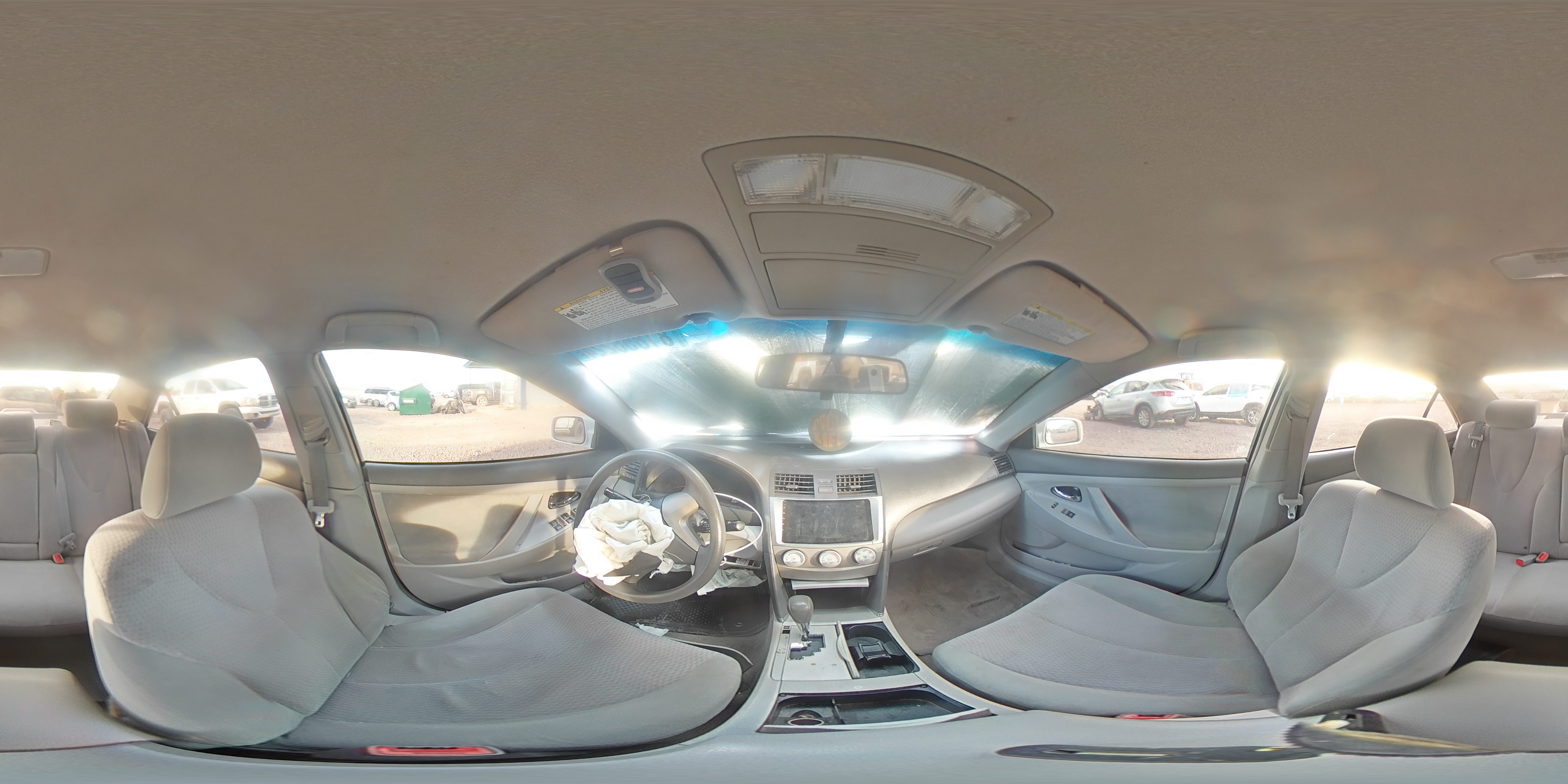 2011 Toyota Camry - Image 12