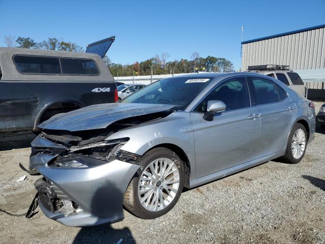  TOYOTA CAMRY 2020 Srebrny