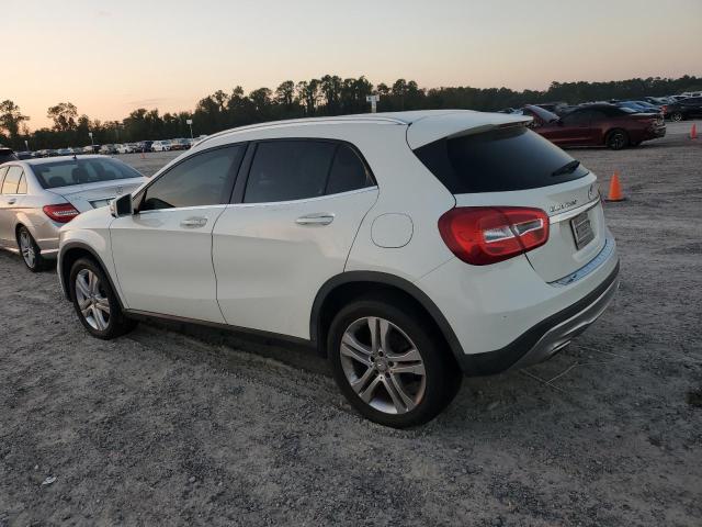 Parquets MERCEDES-BENZ GLA-CLASS 2016 Biały