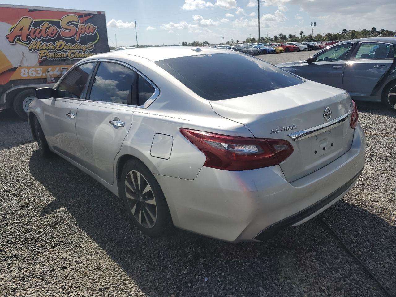 2018 Nissan Altima - Image 2