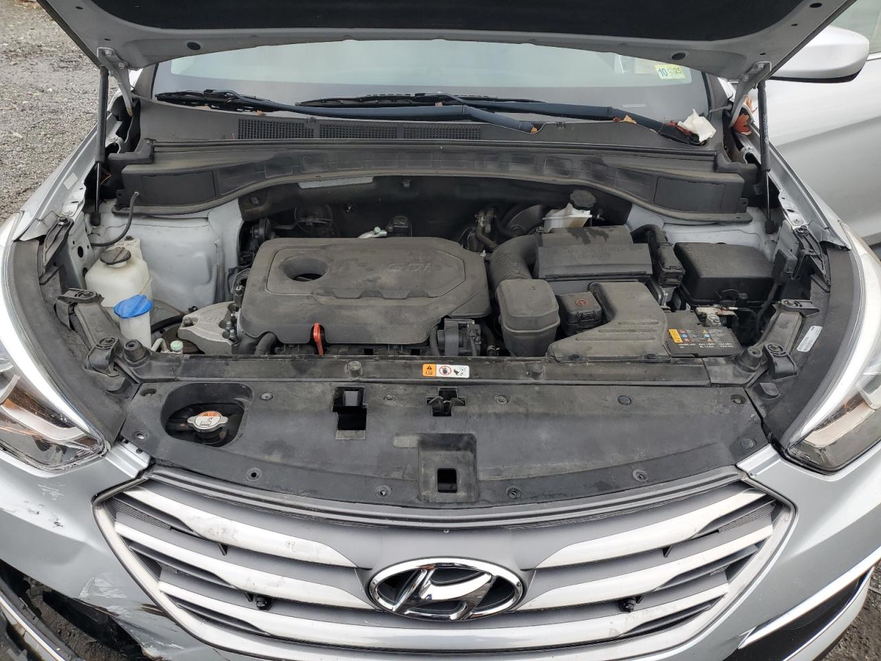 2018 Hyundai Santa Fe - Image 12