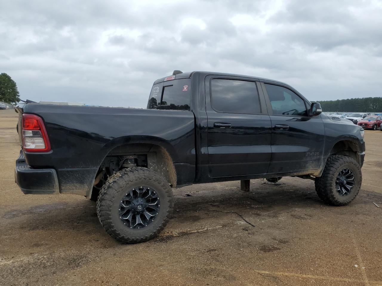 2021 RAM 1500 - Image 3