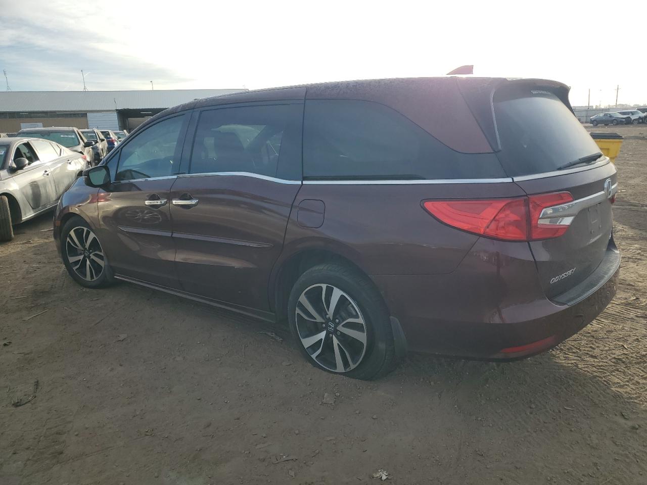 2018 Honda Odyssey - Image 2