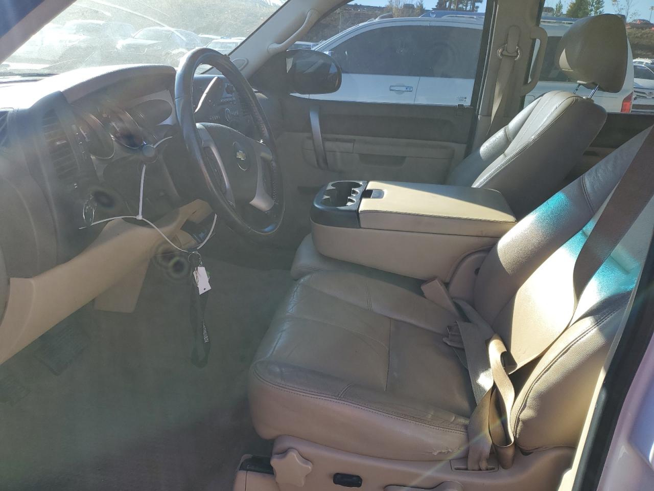 2013 Chevrolet Silverado - Image 7