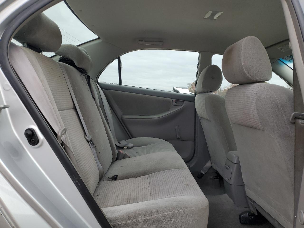 2005 Toyota Corolla - Image 11