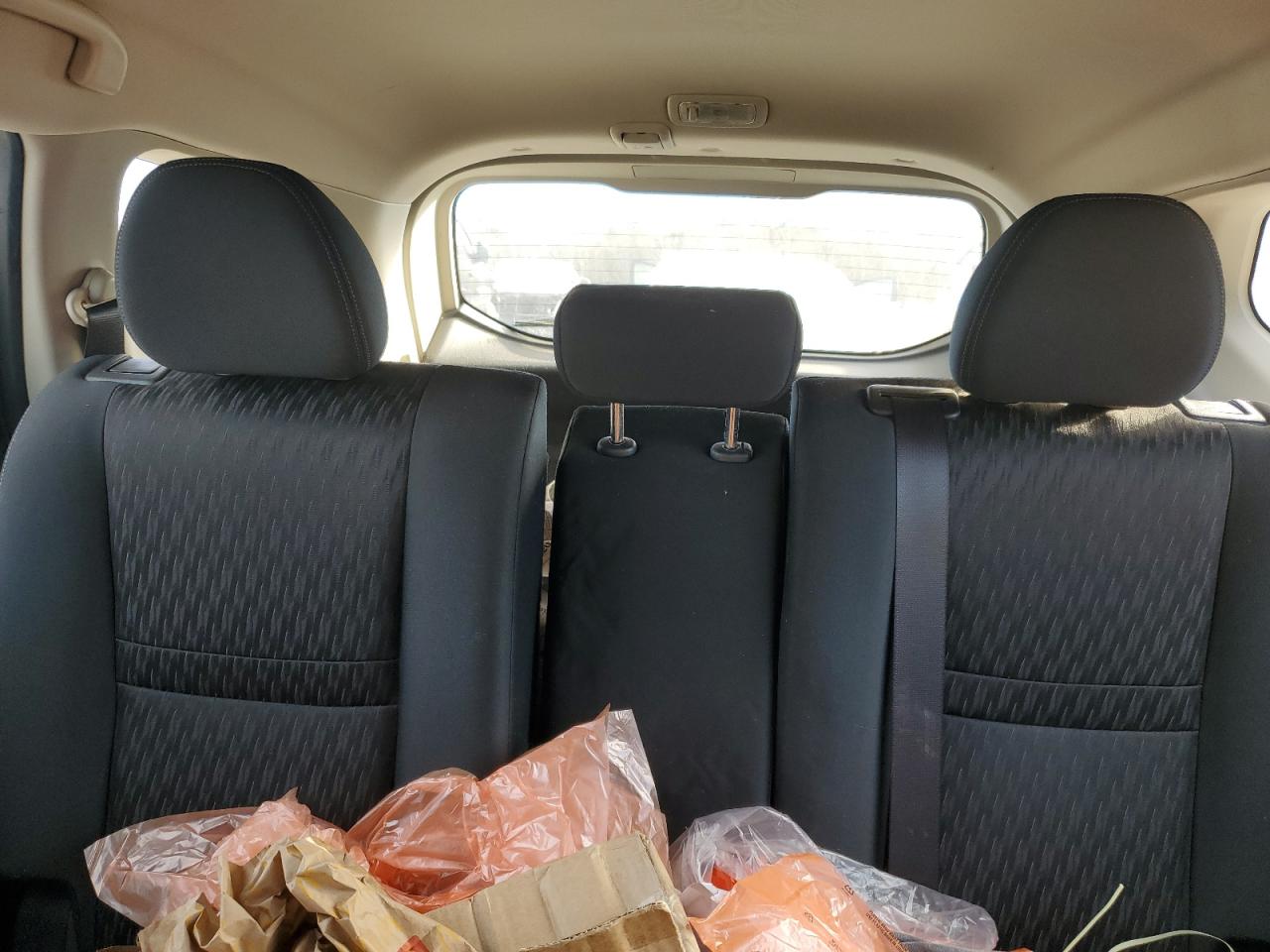2018 Nissan Rogue - Image 10