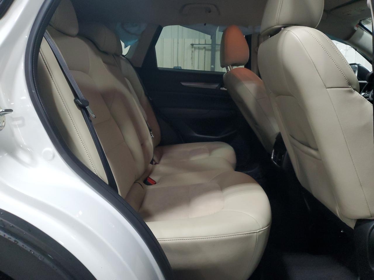 2017 Mazda CX-5 - Image 12
