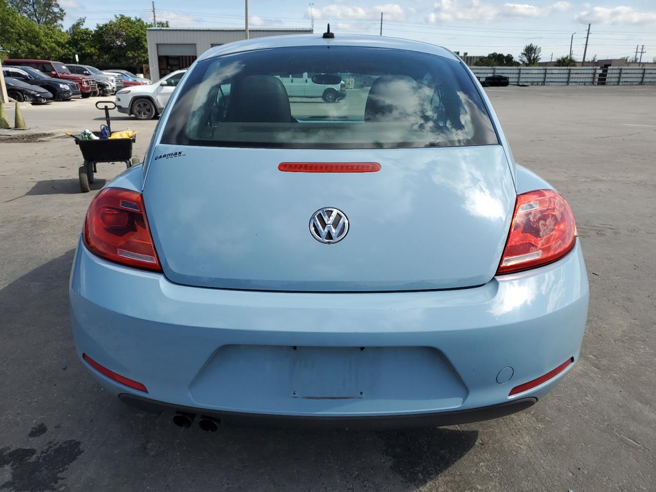 2012 Volkswagen Beetle - Image 6