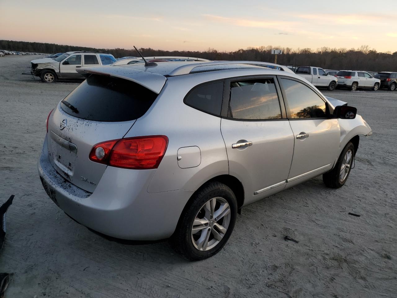 2012 Nissan Rogue - Image 3