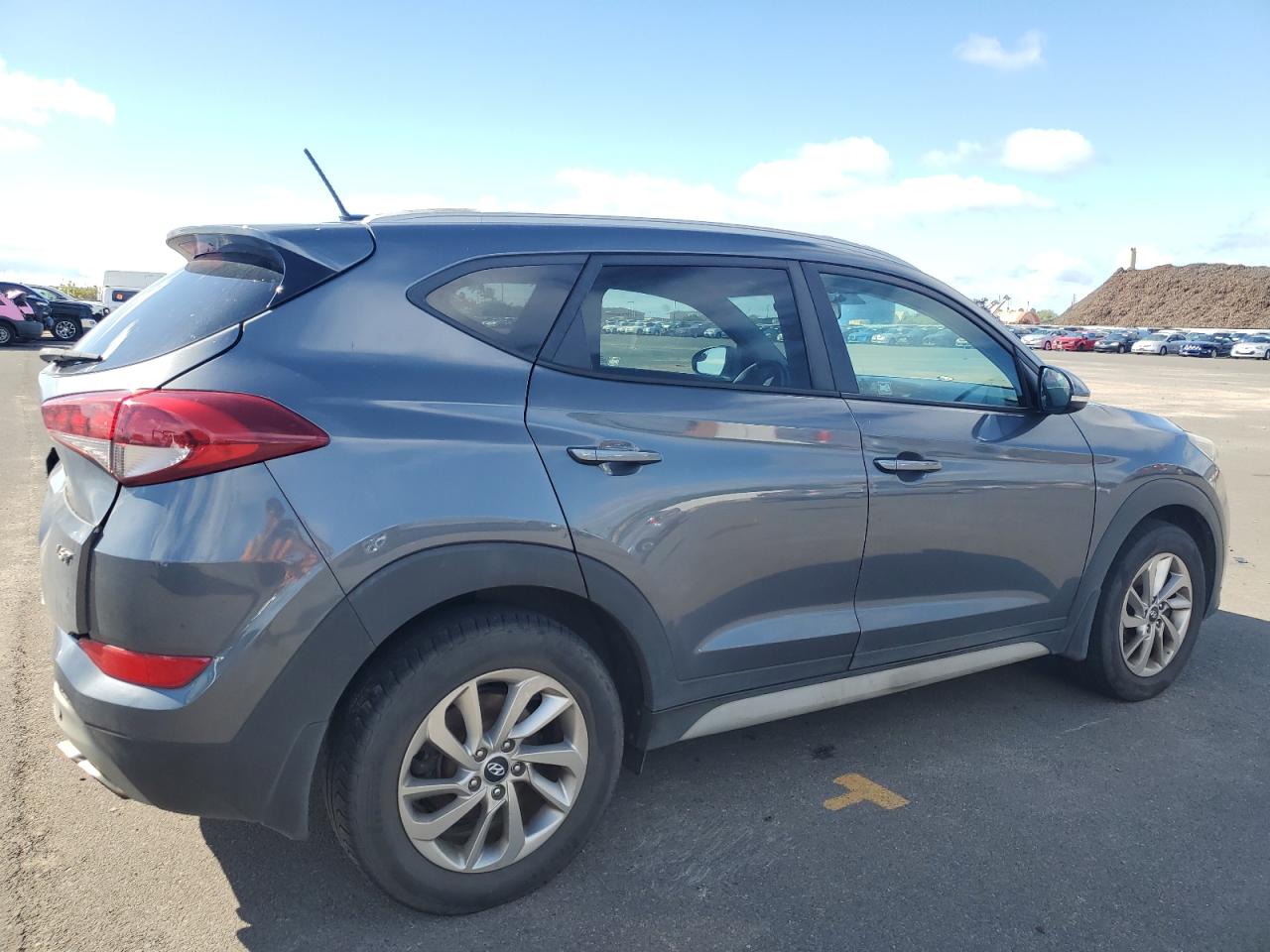 2017 Hyundai Tucson - Image 3