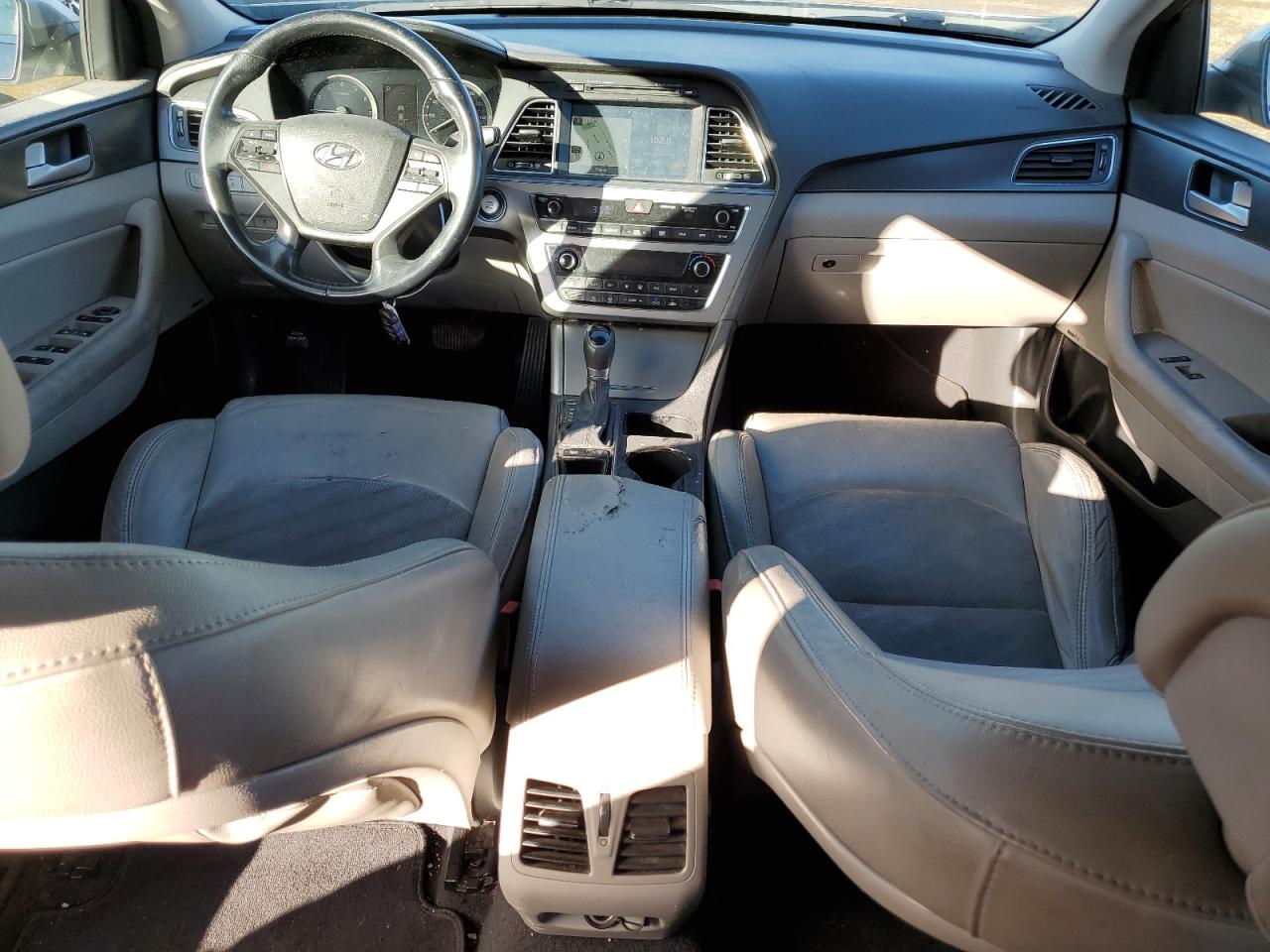 2016 Hyundai Sonata - Image 8