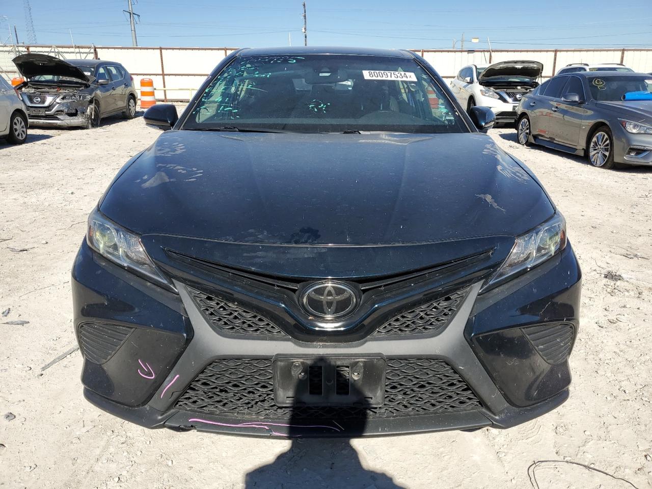 VIN 4T1B11HK6JU670319 2018 TOYOTA CAMRY no.5