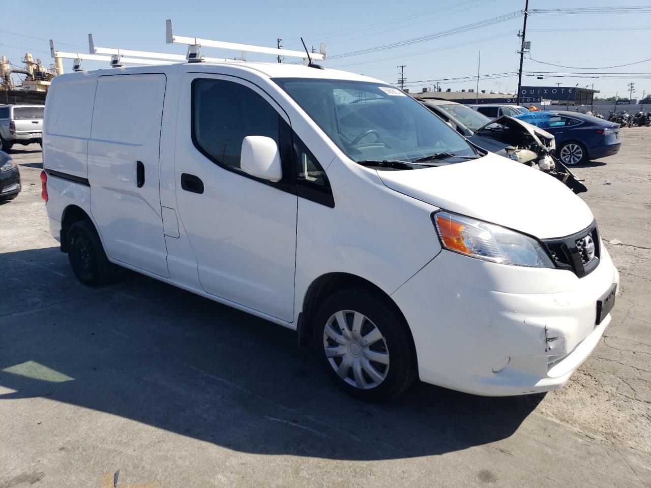 2017 Nissan NV - Image 4