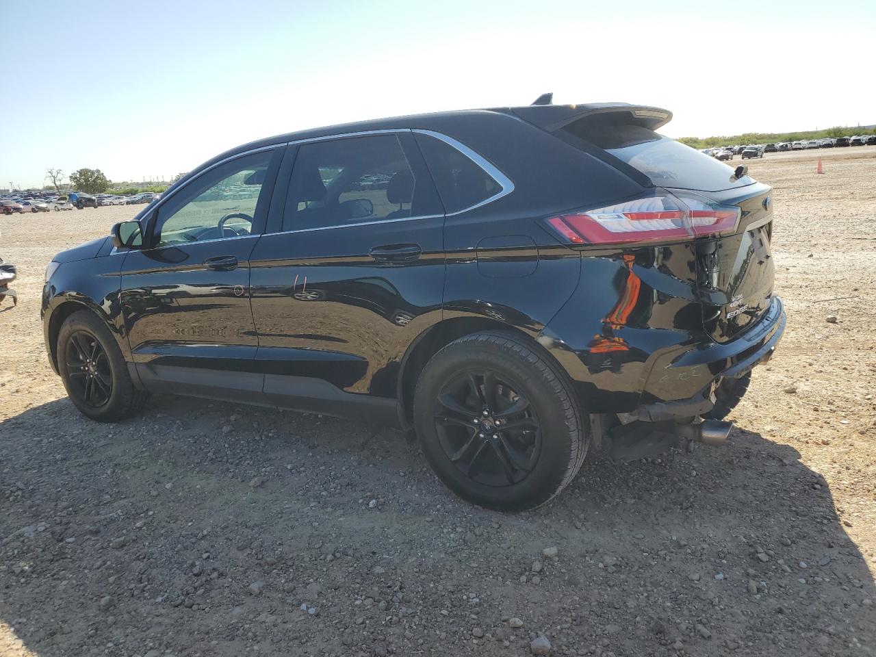 2019 Ford Edge - Image 2