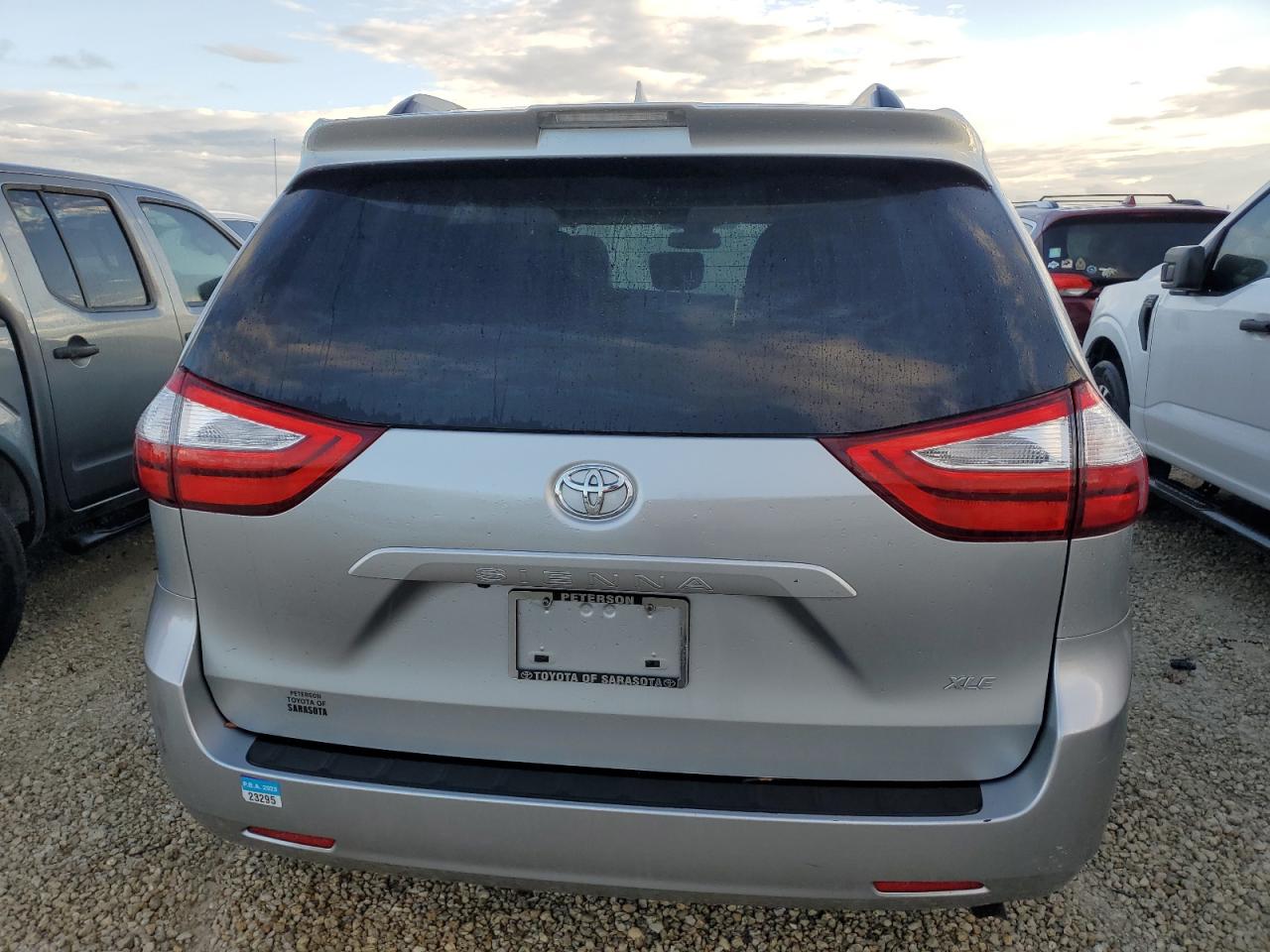 2019 Toyota Sienna - Image 6