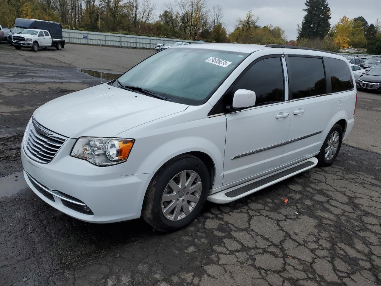 2016 Chrysler Town & Country - Image 1