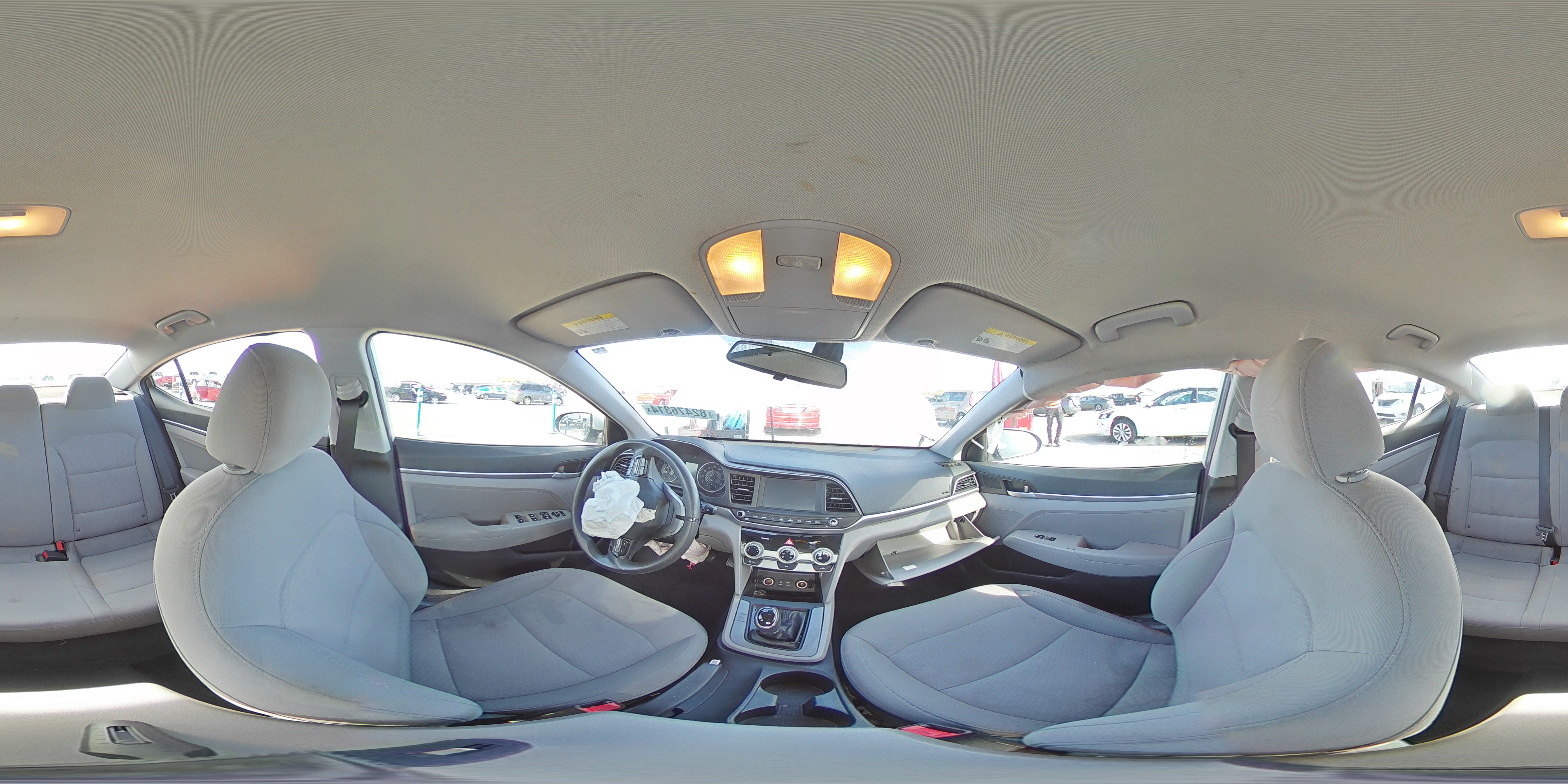 2019 Hyundai Elantra - Image 15