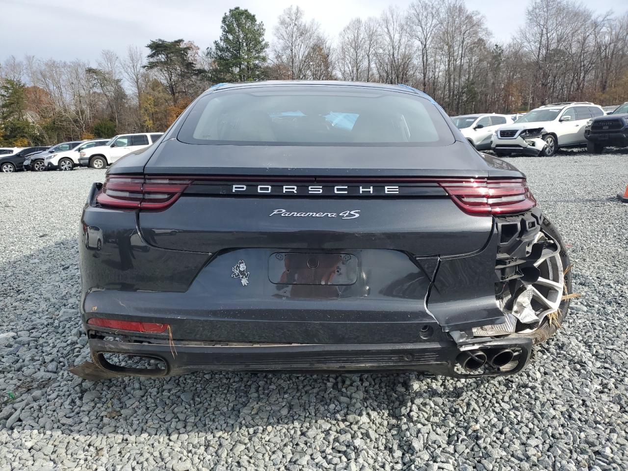 2018 Porsche Panamera - Image 6