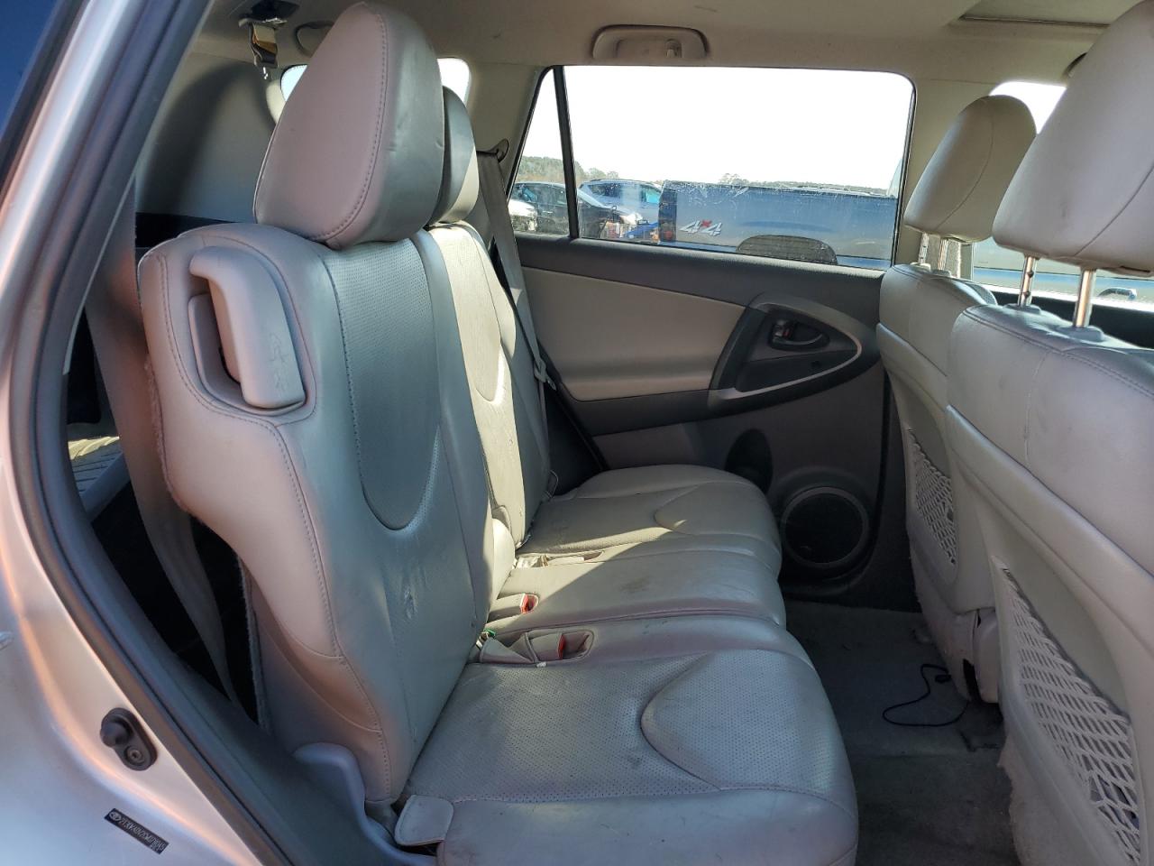 2012 Toyota RAV 4 - Image 10