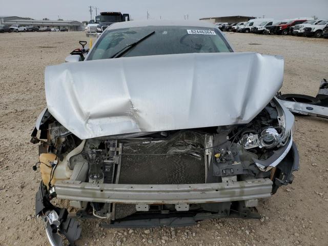 Sedans FORD FUSION 2016 Srebrny