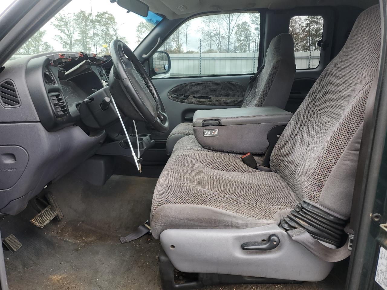 2000 Dodge RAM - Image 7